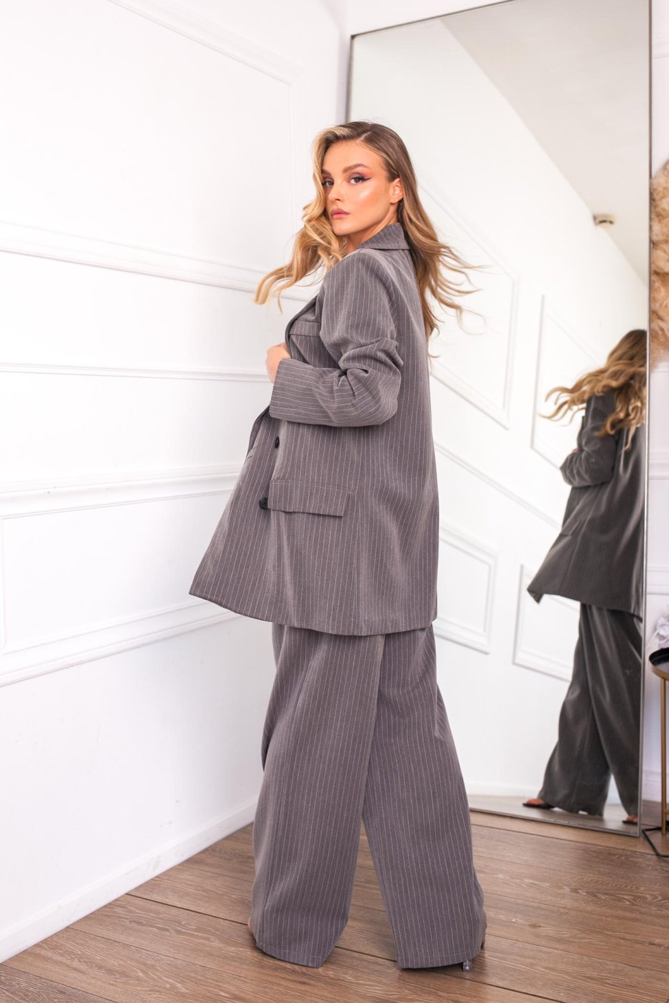Eliana oversized σετ σακάκι-παντελόνι με ρίγες γκρι