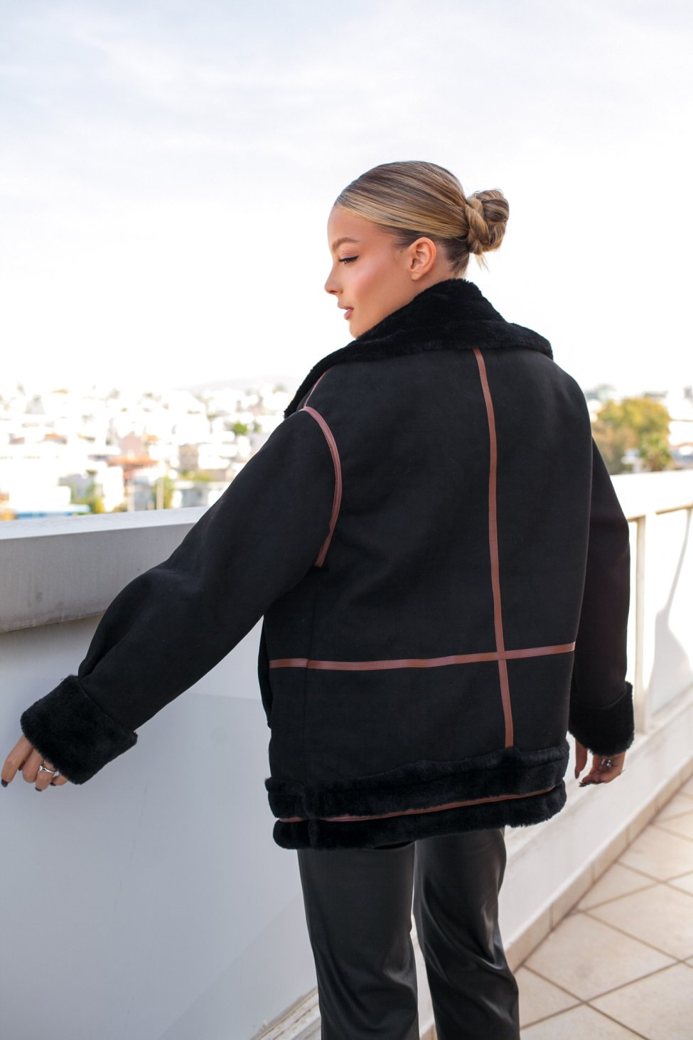 Urge jacket απο οικολογικό σουέντ δέρμα και γούνα μαύρο