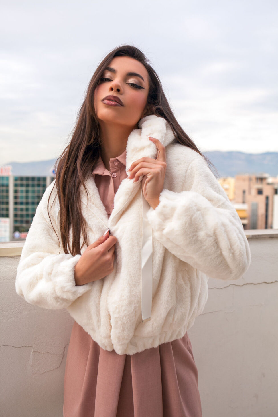 Joanna jacket από οικολογική γούνα off white