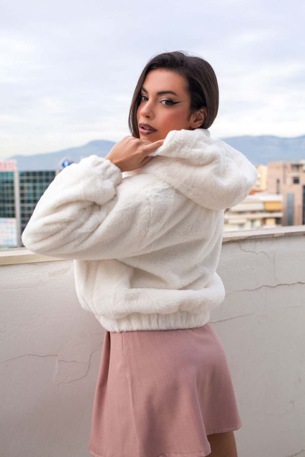 Joanna jacket από οικολογική γούνα off white