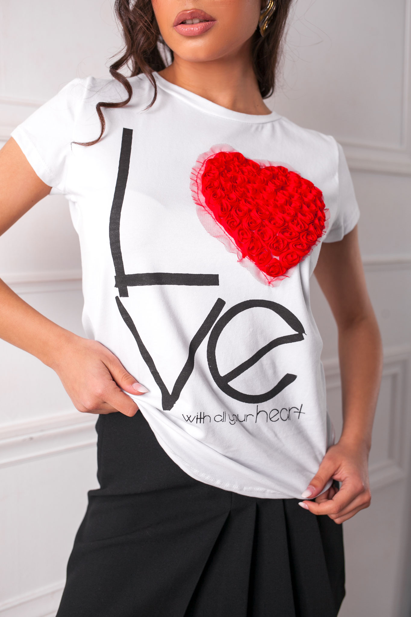 ΝΕΑ ΤΟΠ Chick t-shirt με κόκκινη καρδιά από τούλι λευκό