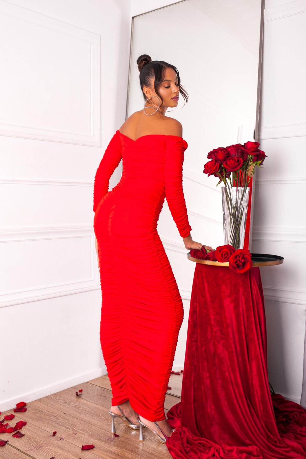 Loir μακρύ φόρεμα με σούρες κόκκινο