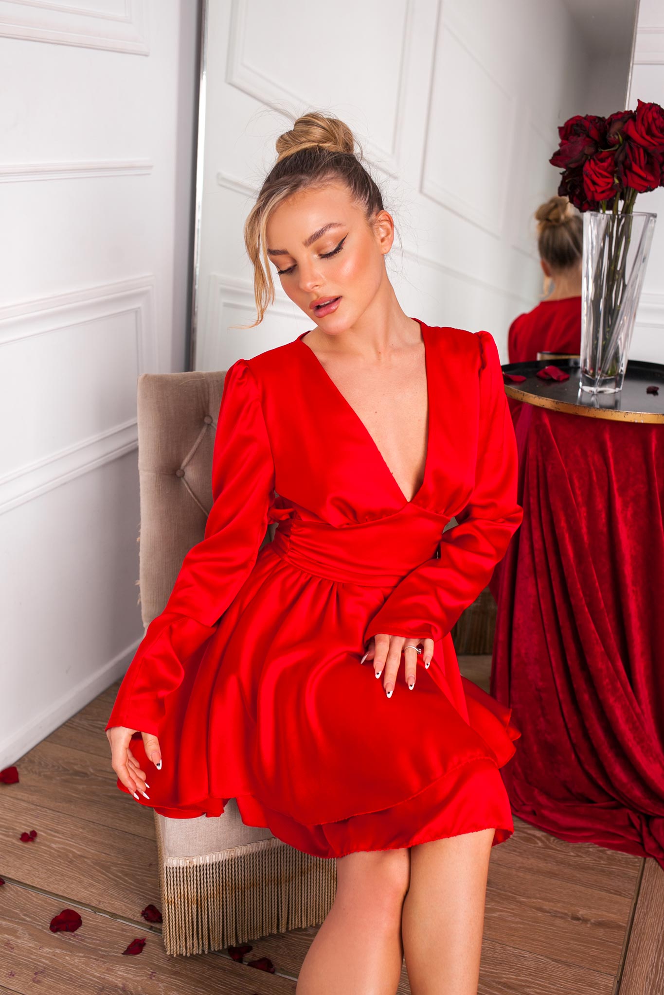 Tilda μίνι φόρεμα κλος με όψη σατέν κόκκινο