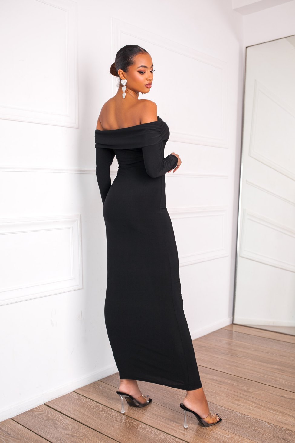 Angelo μακρύ φόρεμα με ελεύθερους ώμους μαύρο