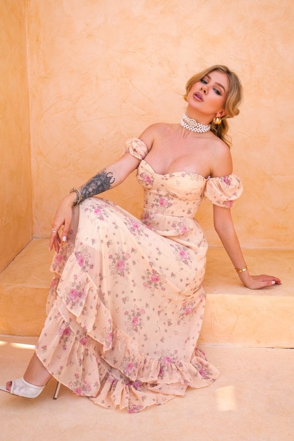 JOY OCCASION Lilly μακρύ φόρεμα φλοράλ με ελεύθερους ώμους peach