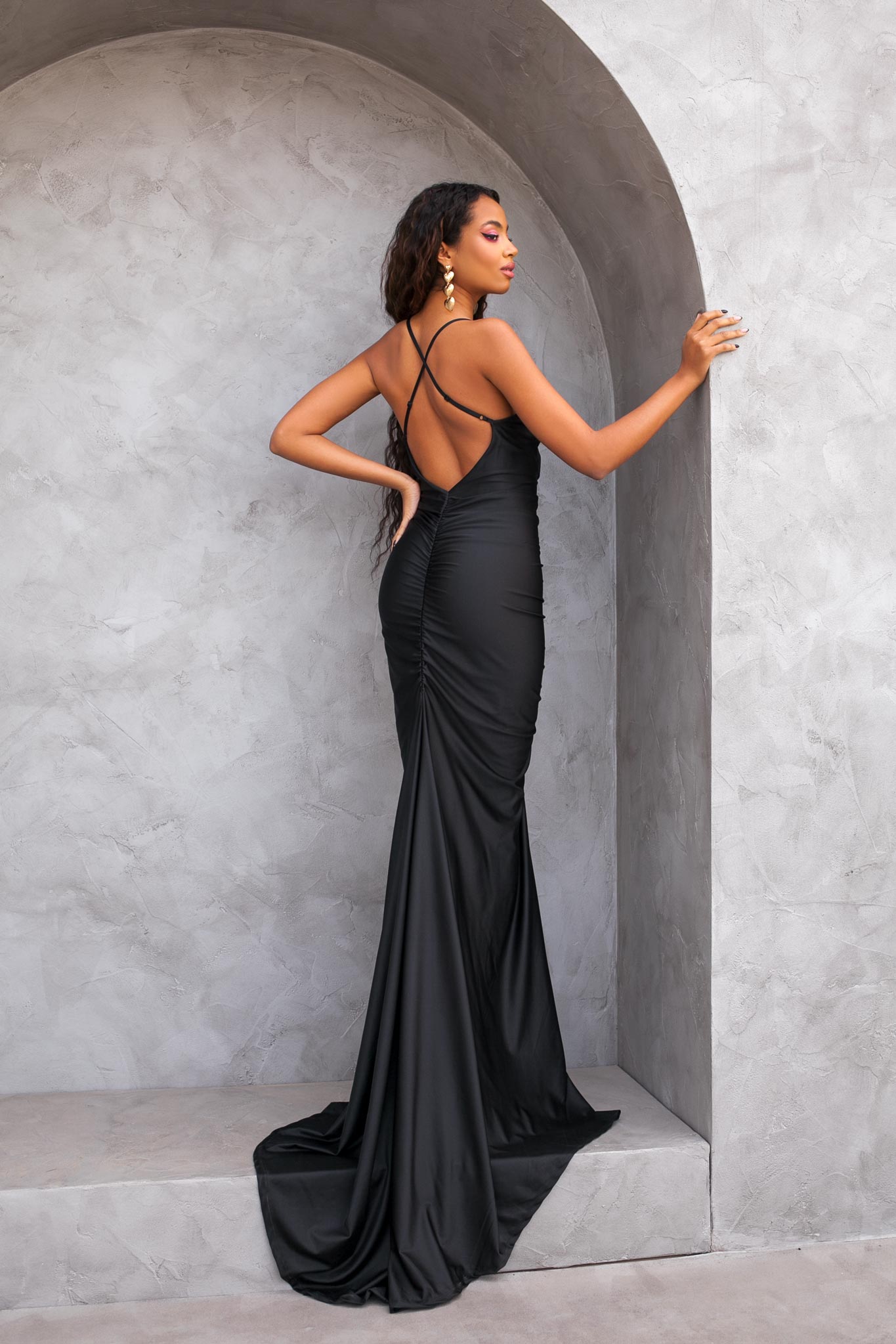 Reed μακρύ φόρεμα με ουρά μαύρο