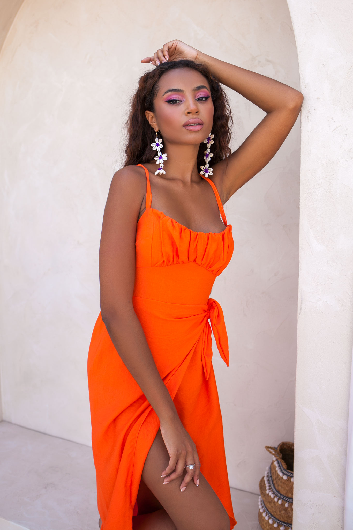 EVERYDAY Mullins μίντι φόρεμα με όψη λινό πορτοκαλί
