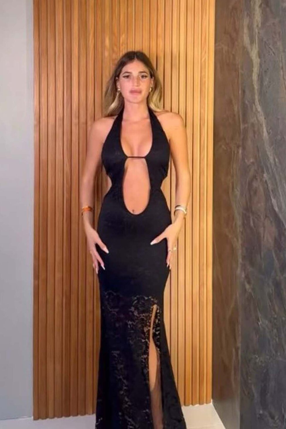 Kinslee μάξι φόρεμα cut out μαύρο