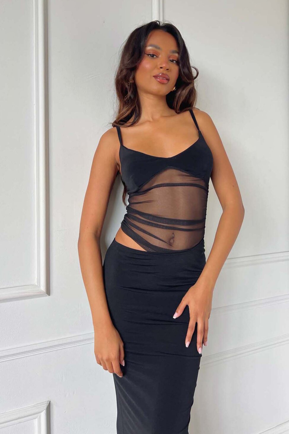 Adriel μάξι φόρεμα με διαφάνεια cut out μαύρο