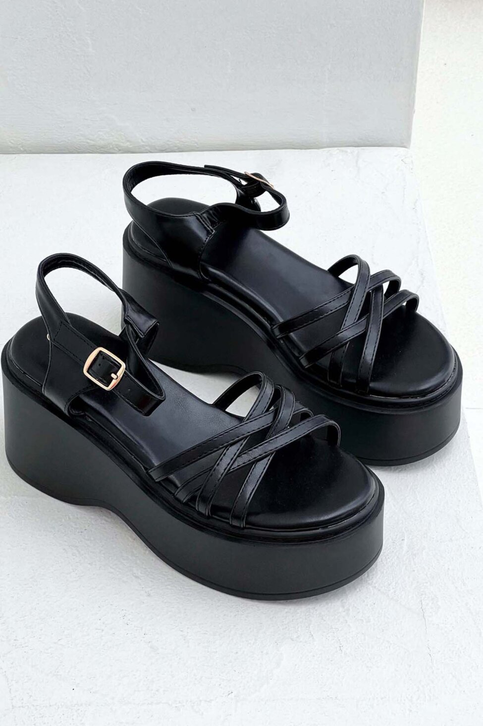 Amerie σανδάλια flatform με λουράκια και μπαρέτα από οικολογικό δέρμα μαύρο