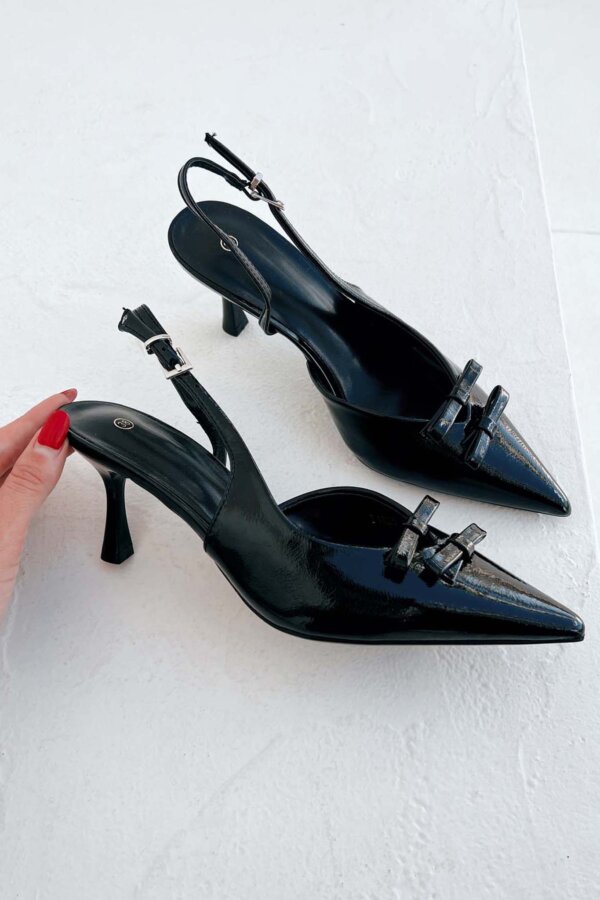 ΝΕΕΣ ΑΦΙΞΕΙΣ Choria slingback γόβα με φιογκάκια από οικολογικό δέρμα λουστρίνι μαύρο