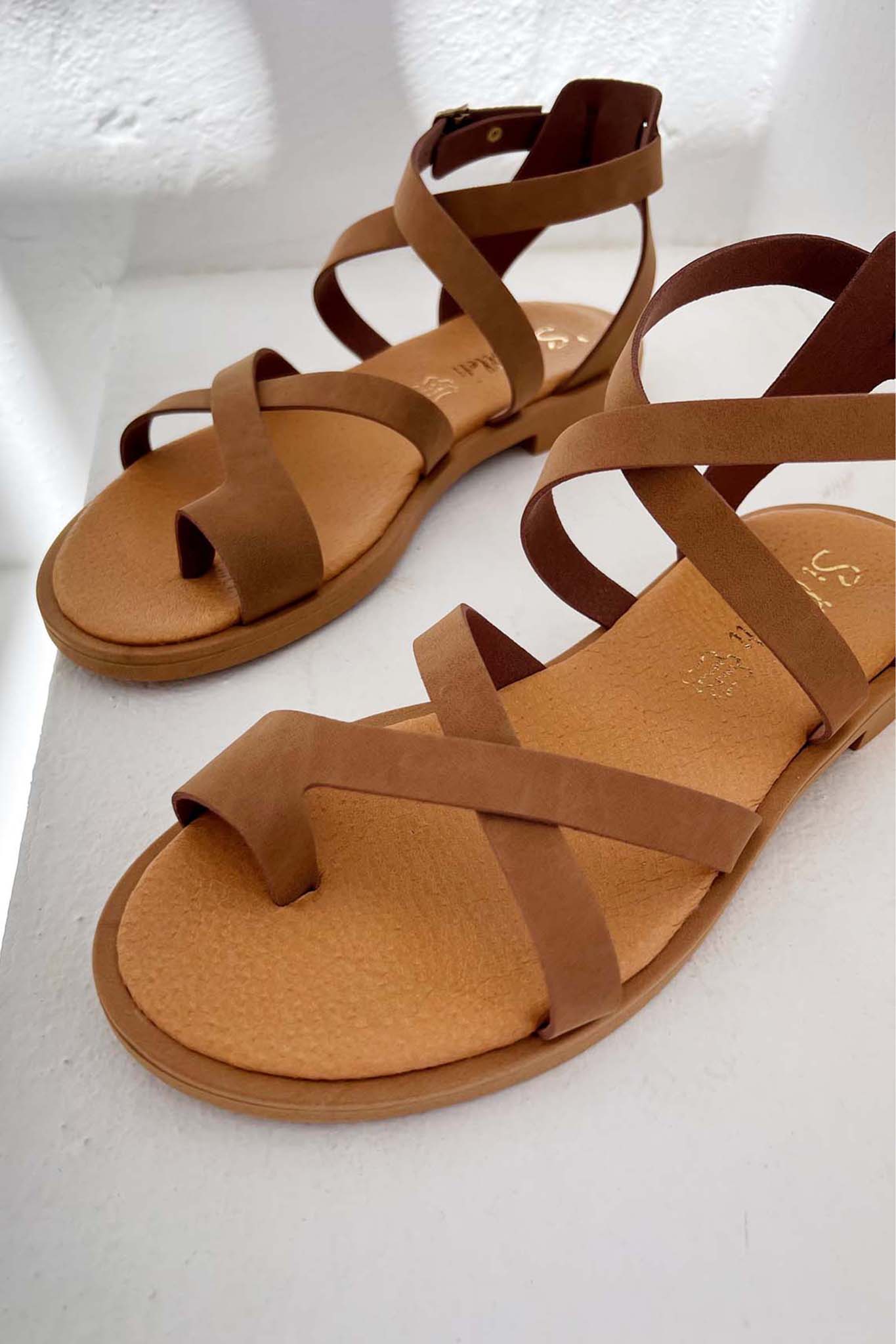 Garner flat σανδάλια δερμάτινα taba