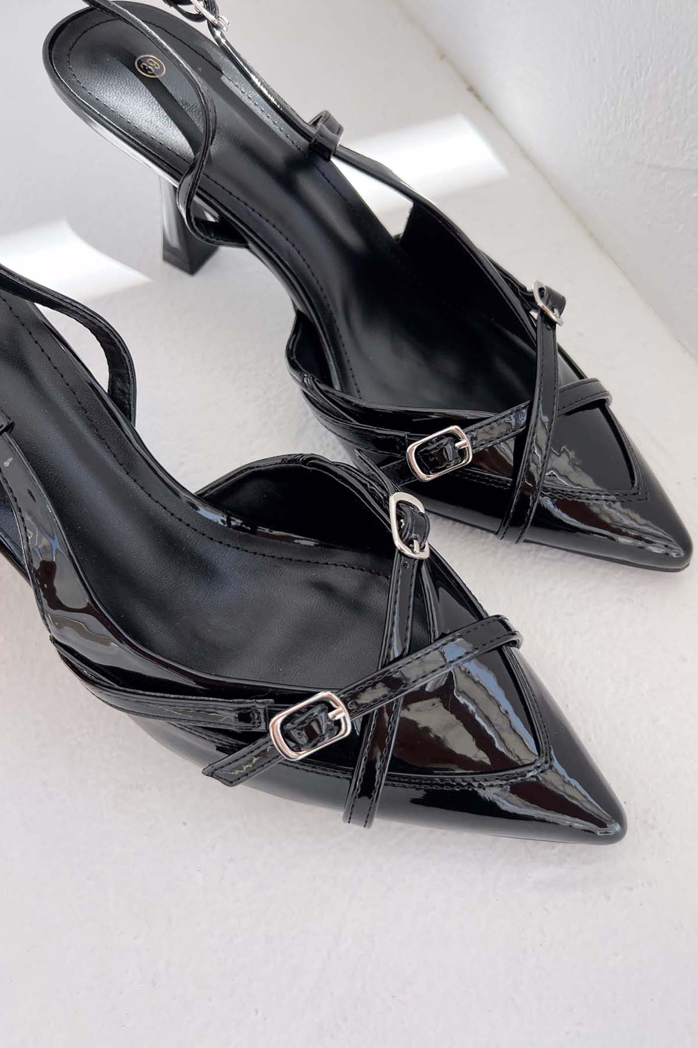 ΝΕΕΣ ΑΦΙΞΕΙΣ Orina slingback γόβα μαύρο