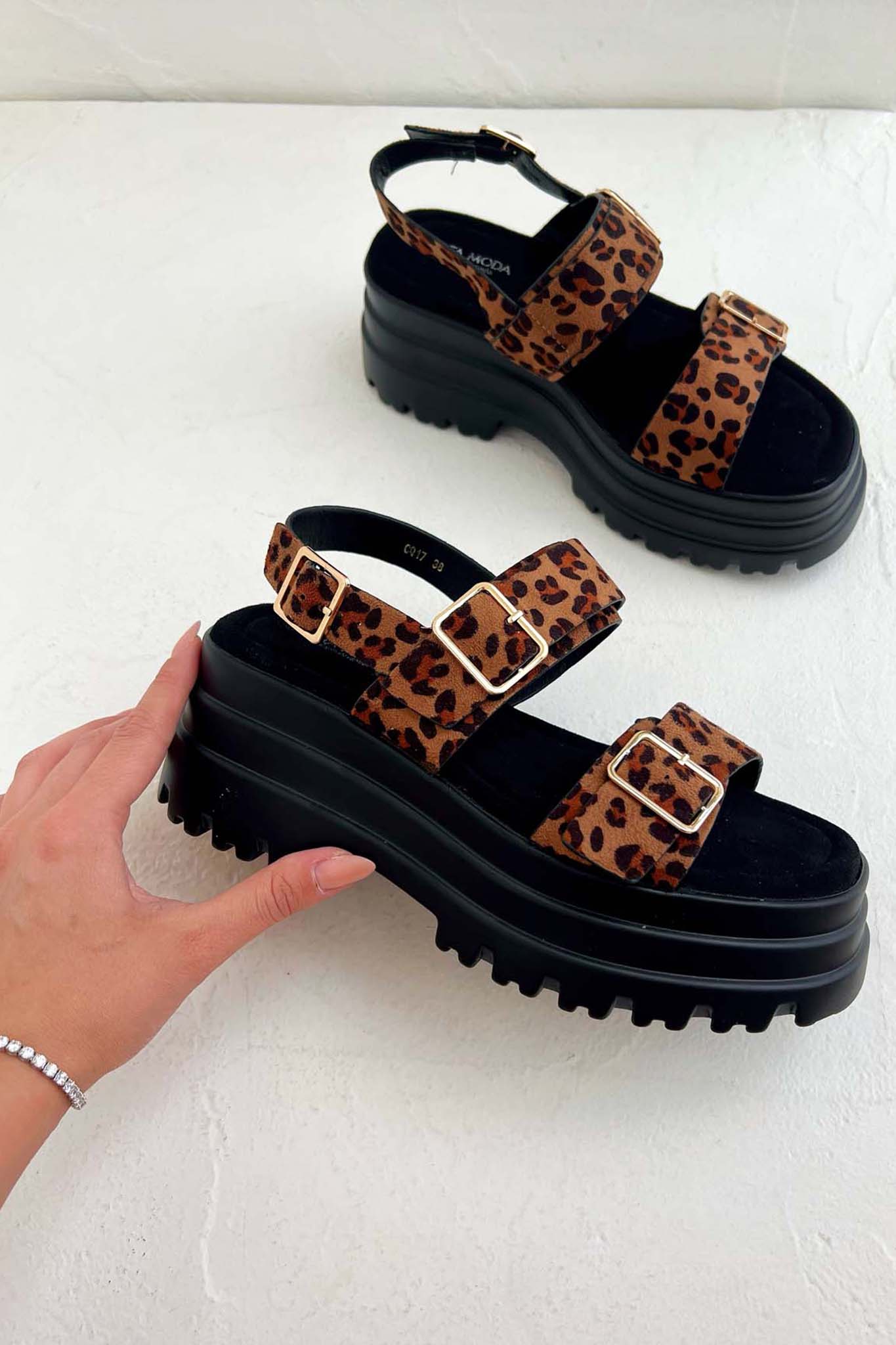 ΝΕΕΣ ΑΦΙΞΕΙΣ Ribbon σανδάλια flatform με λουράκια λεοπάρ