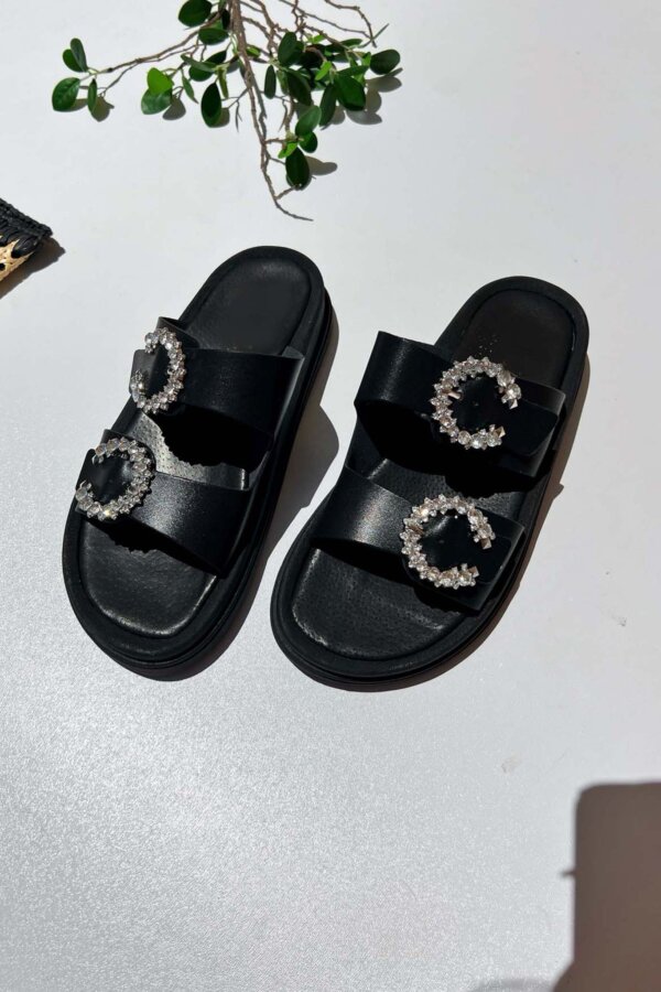 ΝΕΕΣ ΑΦΙΞΕΙΣ Soleil σανδάλια με strass στις αγκράφες μαύρο
