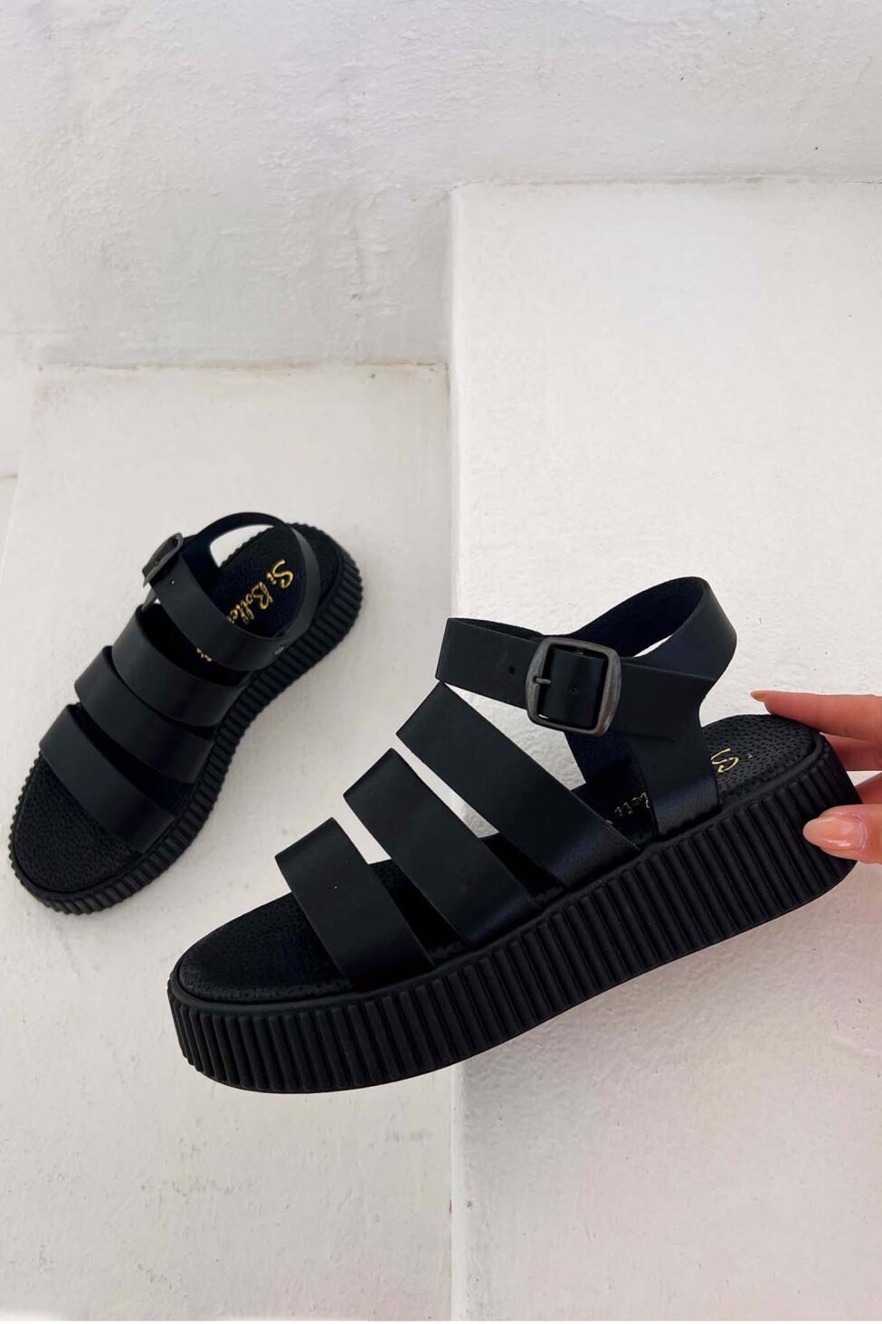Continue δερμάτινο flatform μαύρο μαύρο