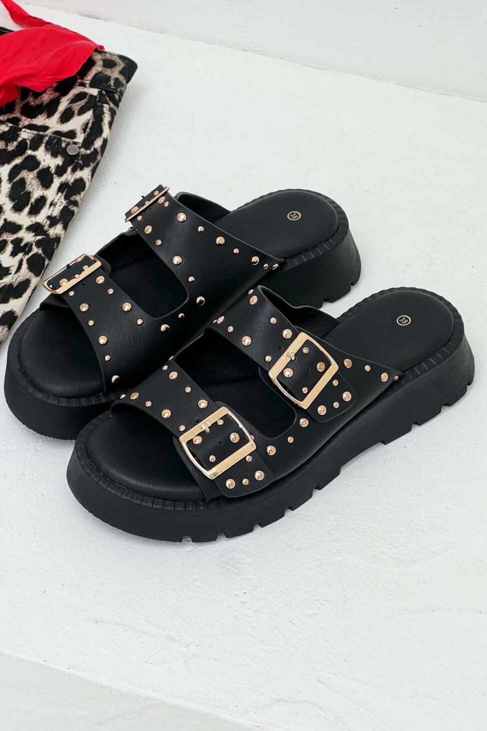 Konga flatforms με αγκράφες μαύρο