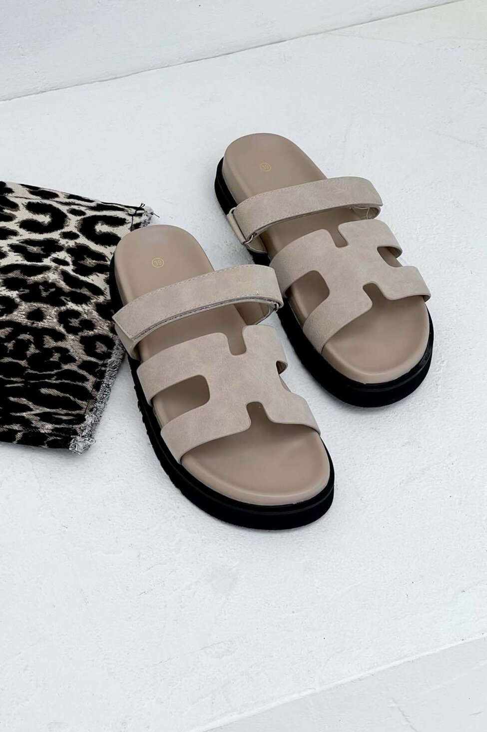 Megan flatforms από οικολογικό δέρμα αμμος