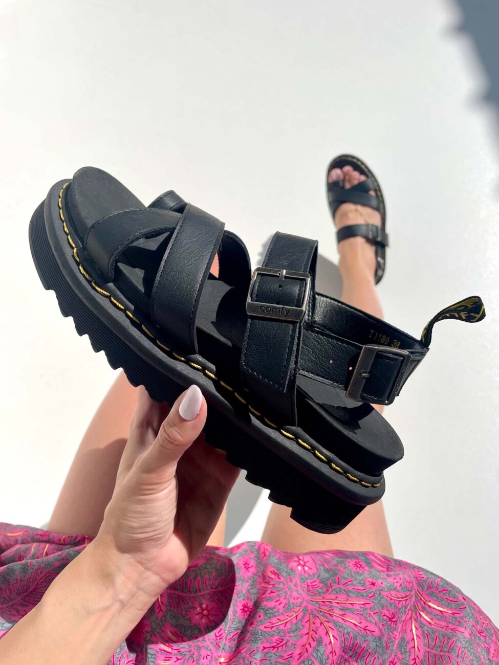 Ravaya flatform μαύρο