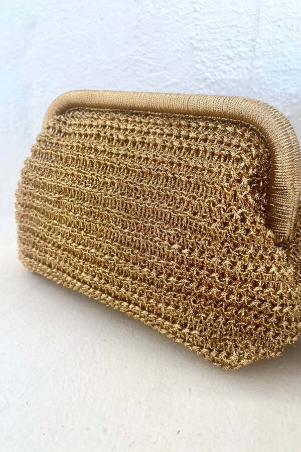 Arleth ψάθινη clutch τσάντα χρυσό