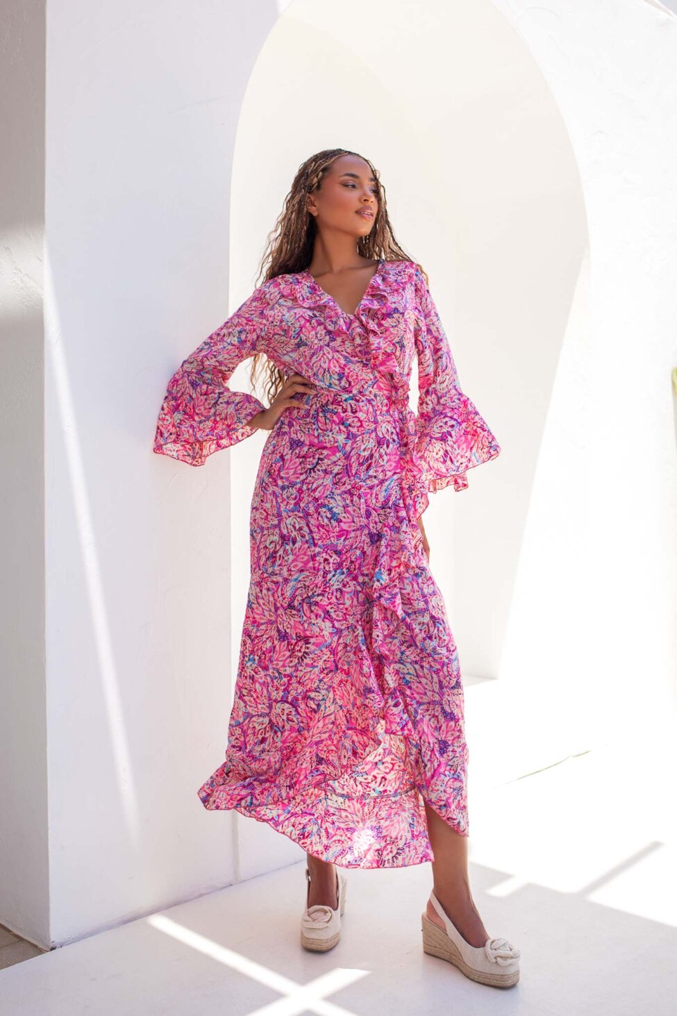 Delilah μίντι boho φόρεμα ροζ