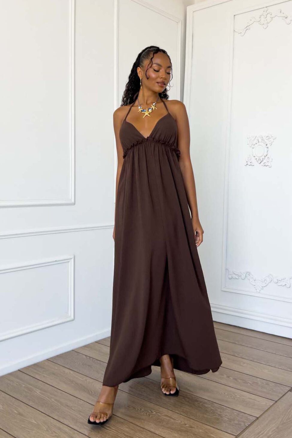 Kylie μακρύ φόρεμα εξώπλατο καφέ - Image 1
