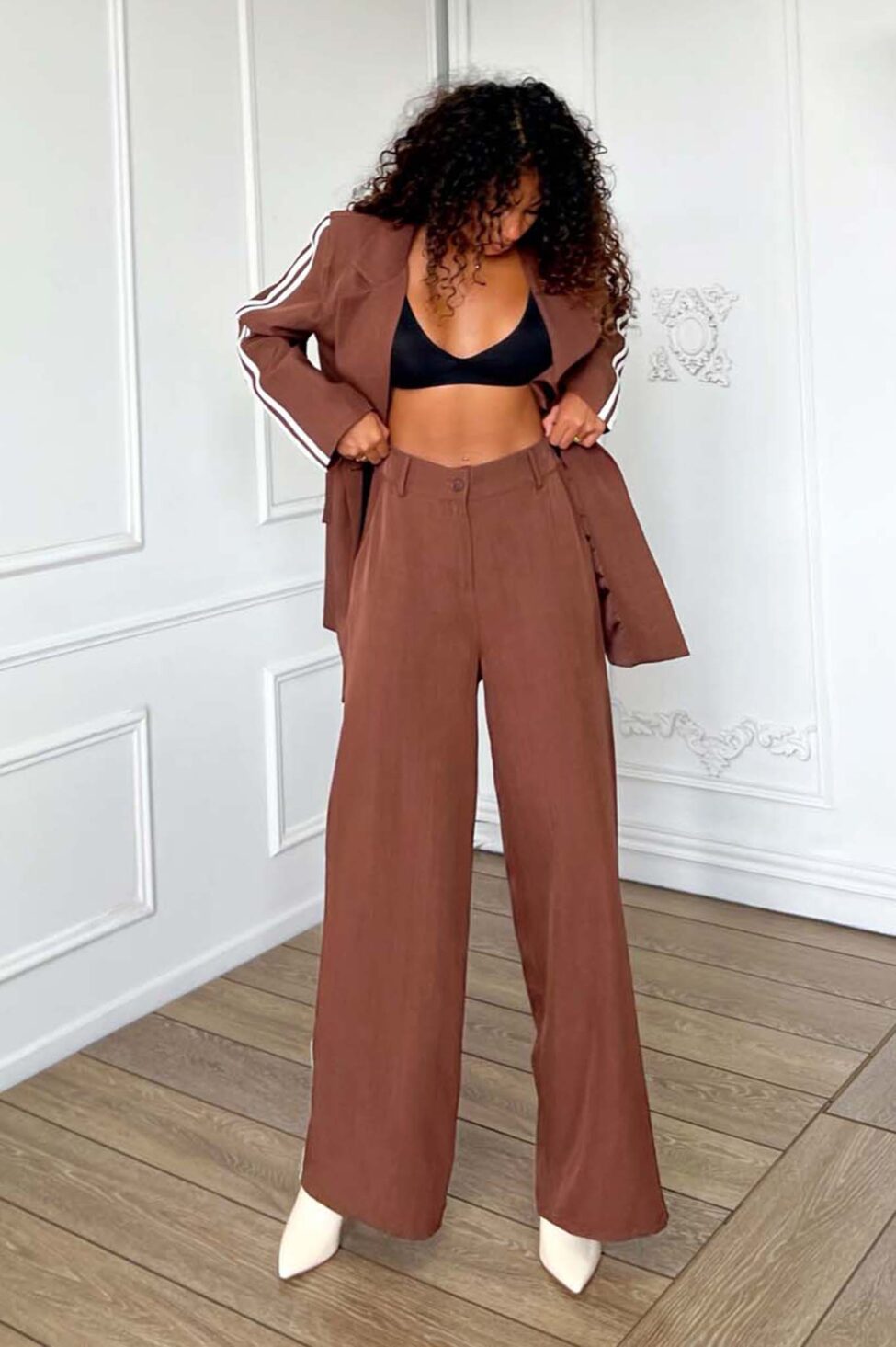 Dapper σετ σακάκι παντελόνι με ρίγες καφέ - Image 2