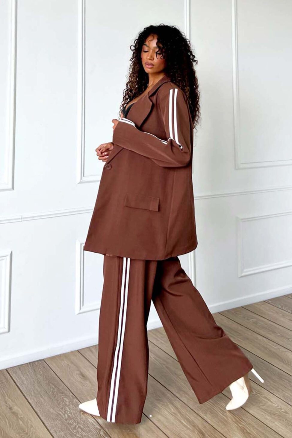 Dapper σετ σακάκι παντελόνι με ρίγες καφέ - Image 3