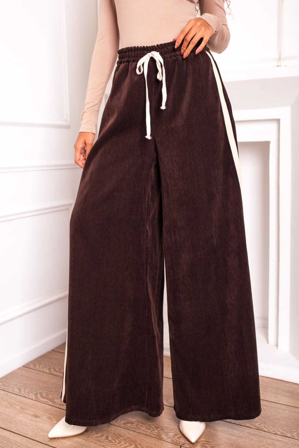 Aloof παντελόνι κοτλέ με ρίγες καφέ - Image 2