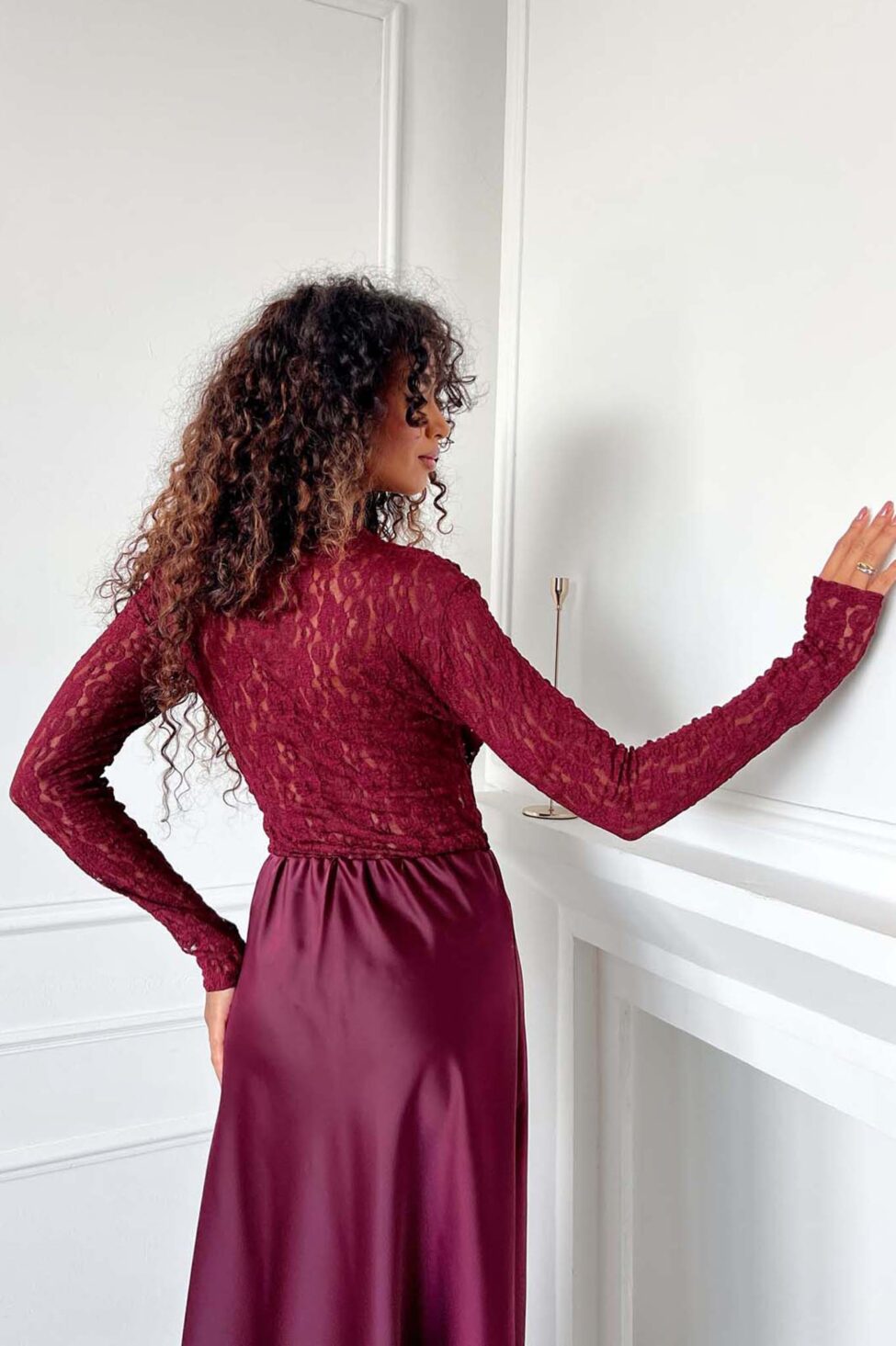 Amour κορμάκι με δαντέλα μπορντό - Image 2