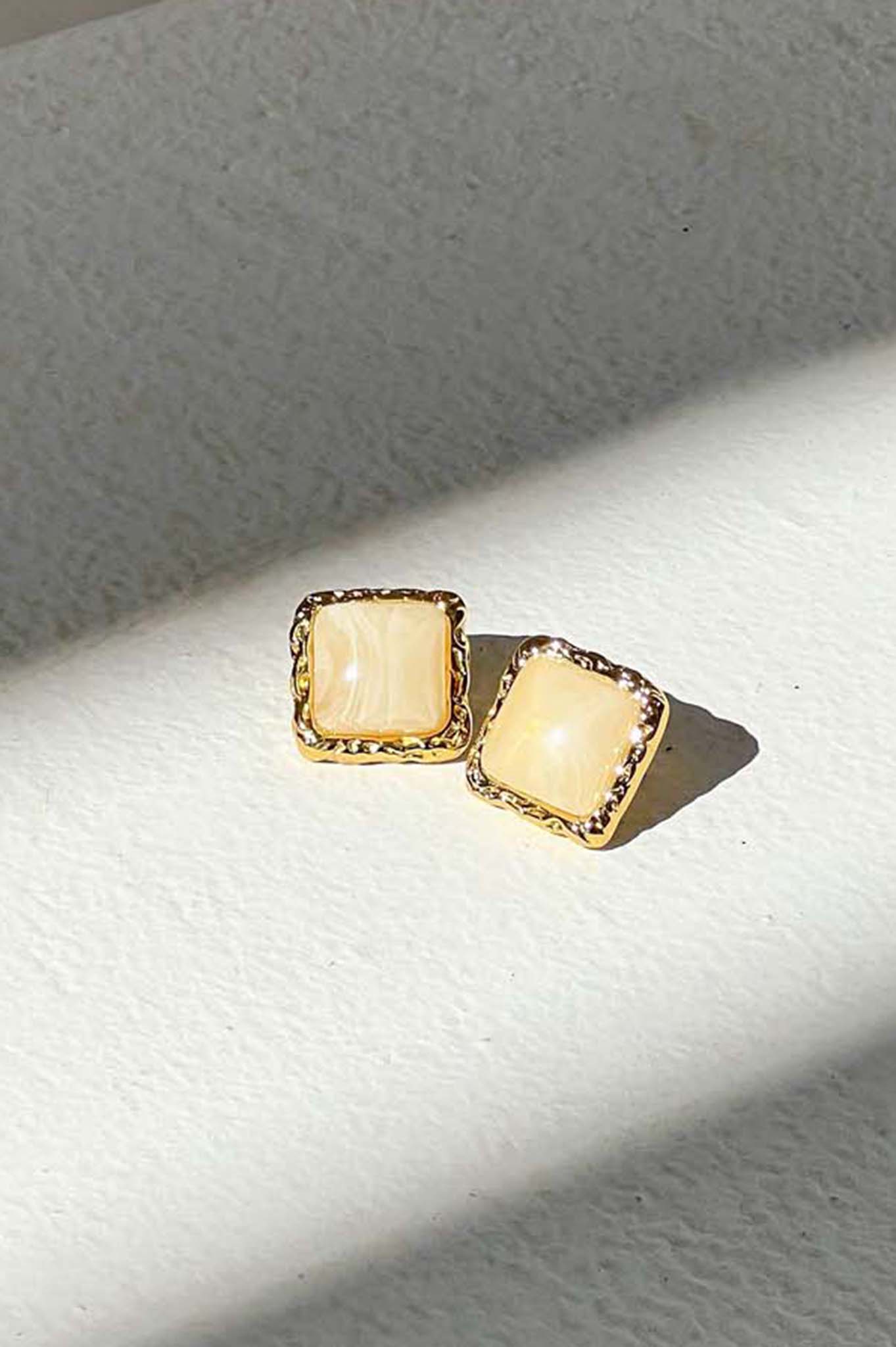 Dimi σκουλαρίκια μπεζ Dimi σκουλαρίκια μπεζ - Image 1