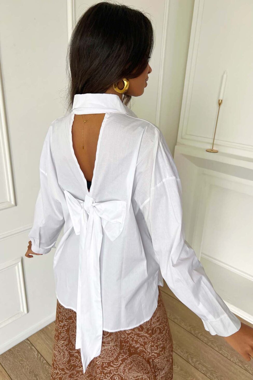Explanation μακρύ πουκάμισο με φιόγκο στην πλάτη λευκό - Image 2