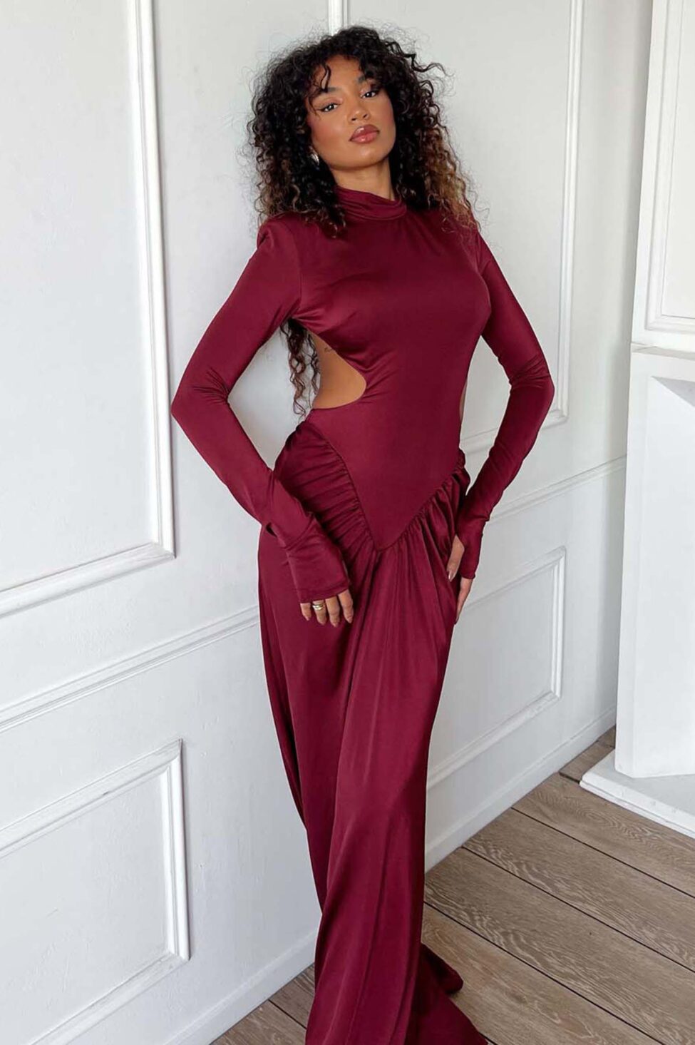 Maleficent φόρεμα με βάτες μπορντό - Image 4