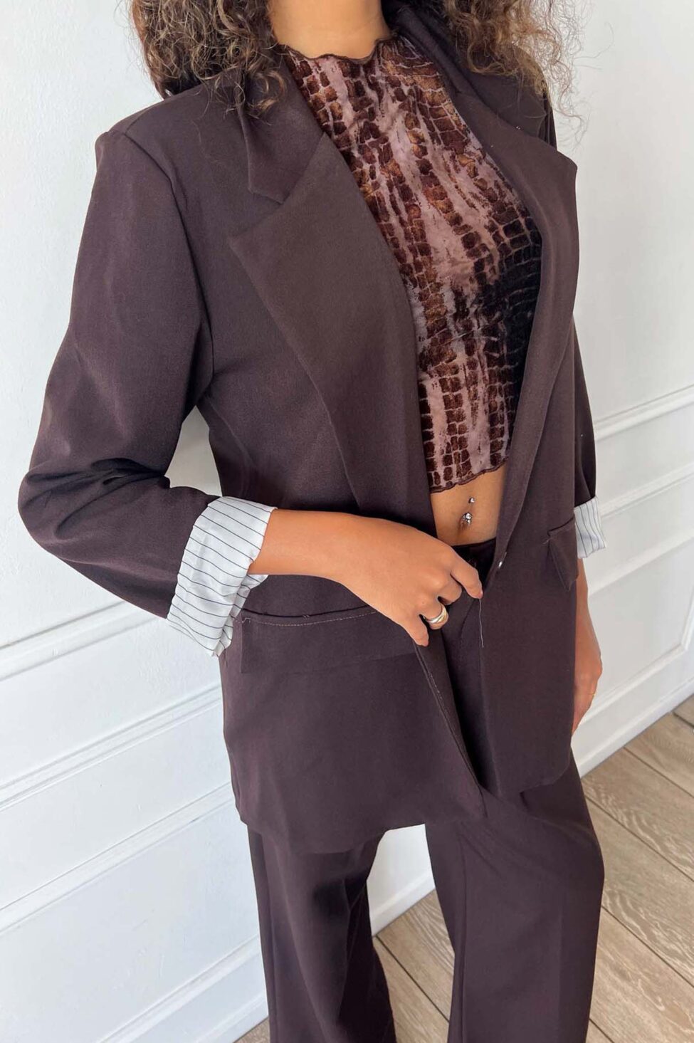 Serrano σετ σακάκι παντελόνι καφέ - Image 3