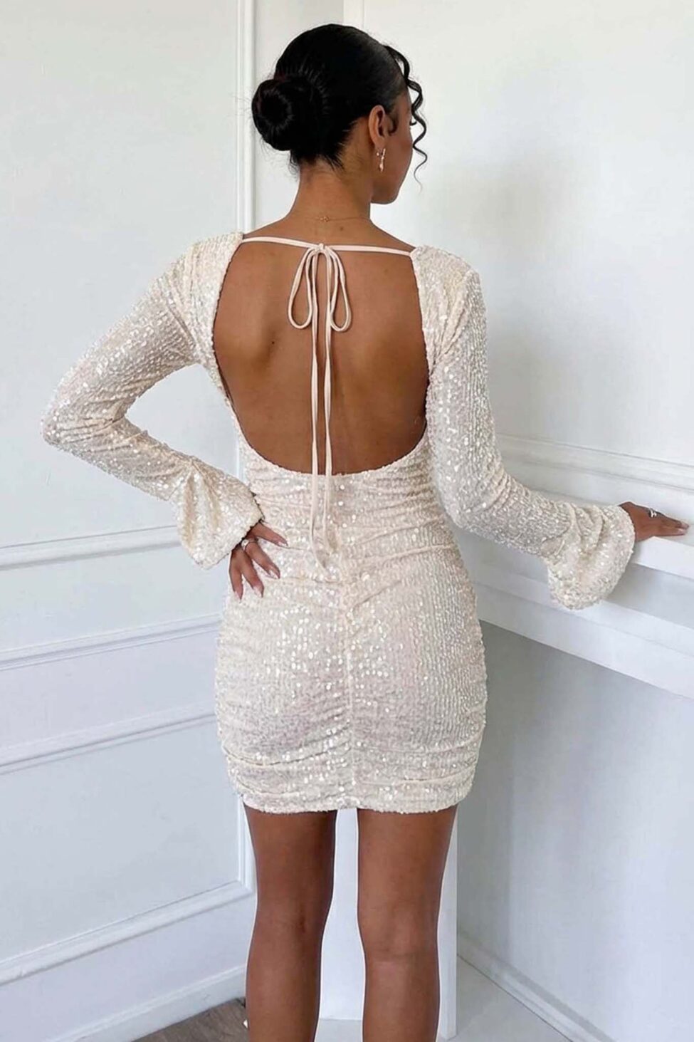 Ceyda μίνι φόρεμα βελούδο παγιέτα λευκό - Image 2