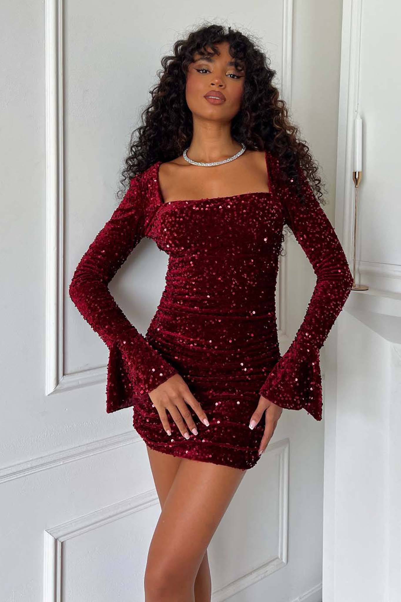 Ceyda μίνι φόρεμα βελούδο παγιέτα μπορντό Ceyda μίνι φόρεμα βελούδο παγιέτα μπορντό - Image 1