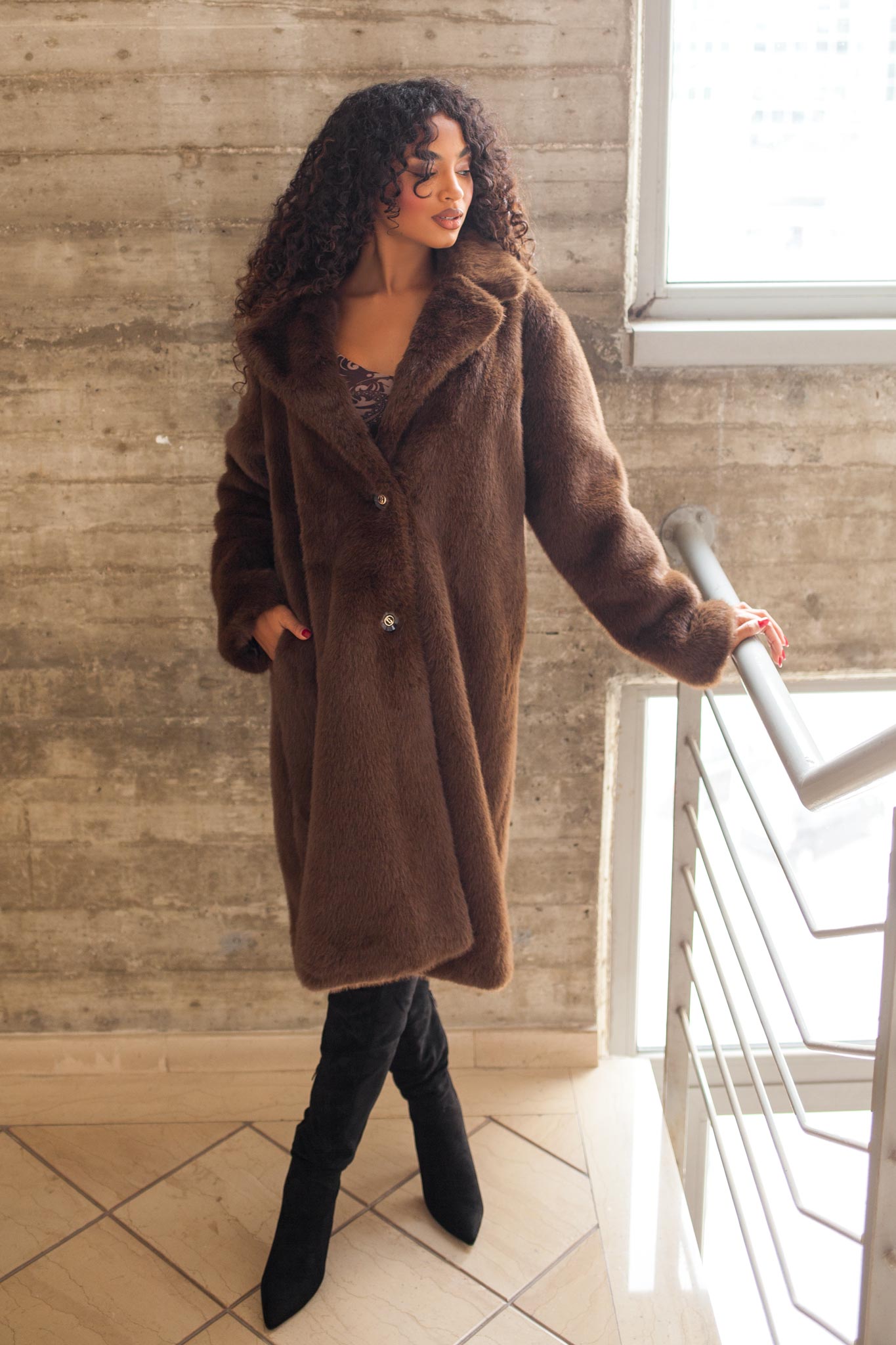 Chunky γούνα καφέ Chunky γούνα καφέ - Image 1