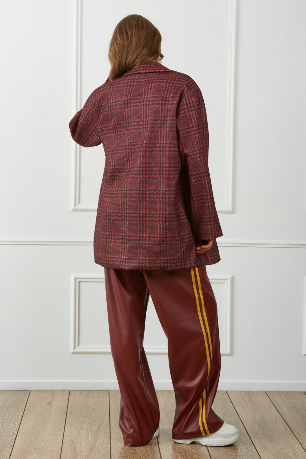 Eightball παντελόνι με ρίγες οικολογικό δέρμα μπορντό - Image 3