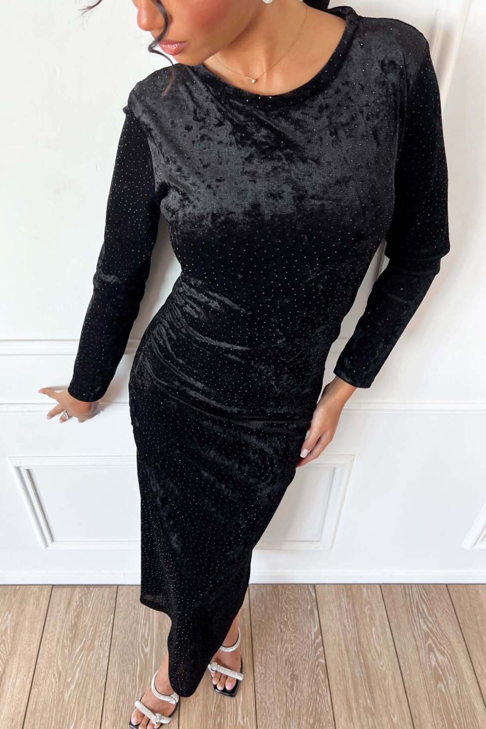 Loren μίντι βελούδινο φόρεμα με στρας μαύρο - Image 2