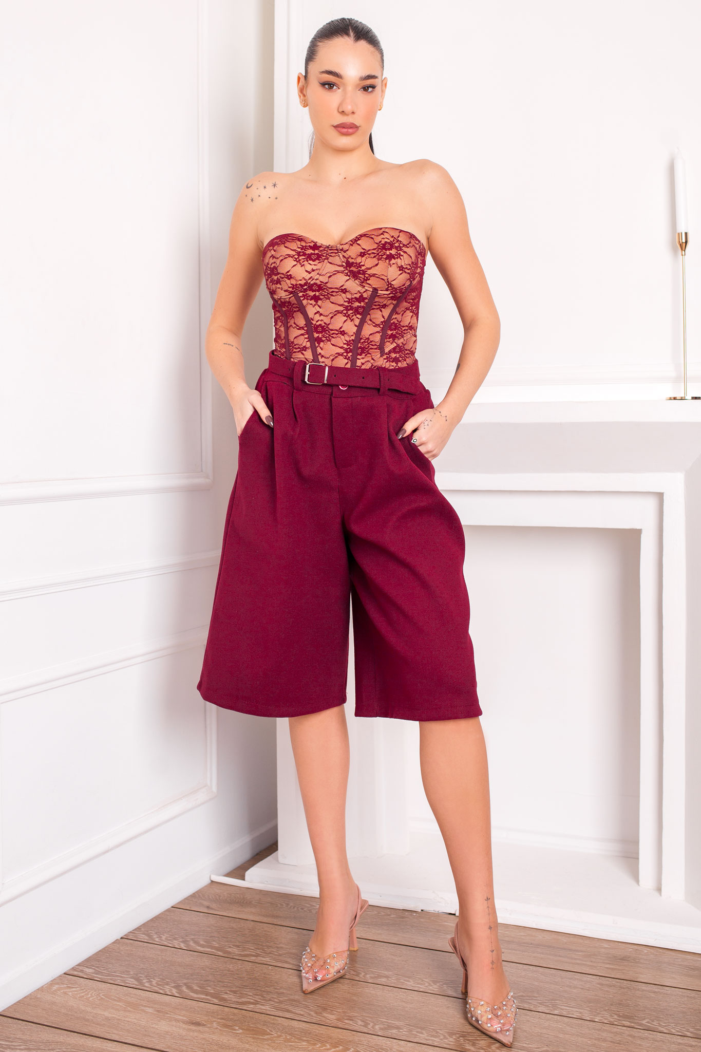 Wilson βερμούδα με ζώνη μπορντό Wilson βερμούδα με ζώνη μπορντό - Image 1