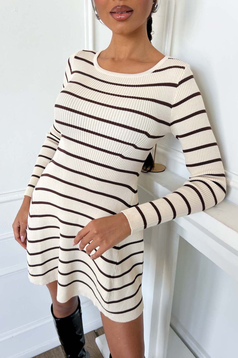 Floss φόρεμα με ρίγες μπεζ - Image 2