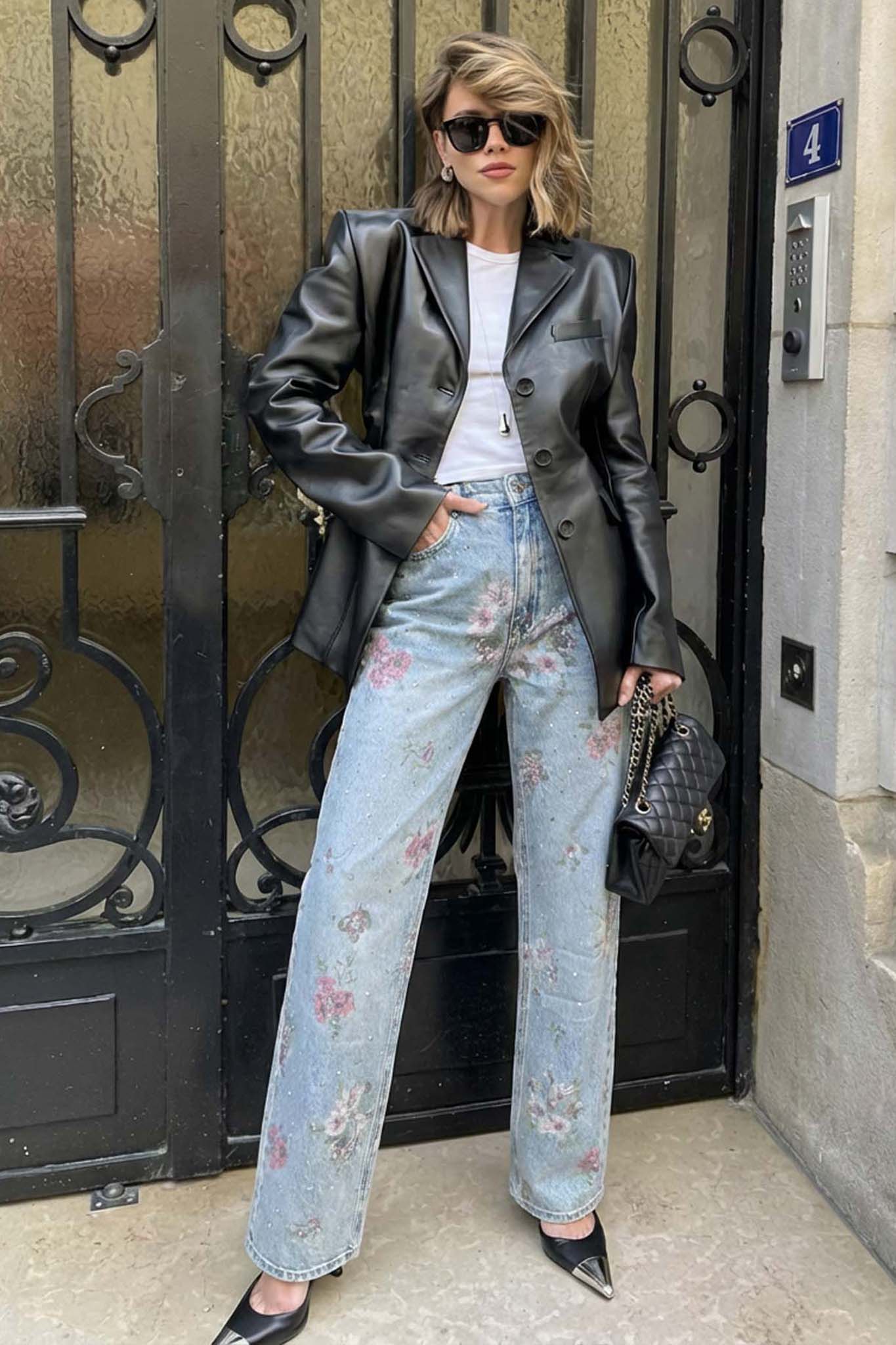 Imala τζιν παντελόνι με φλοράλ σχέδιο και στρας μπλε Imala τζιν παντελόνι με φλοράλ σχέδιο και στρας μπλε - Image 1