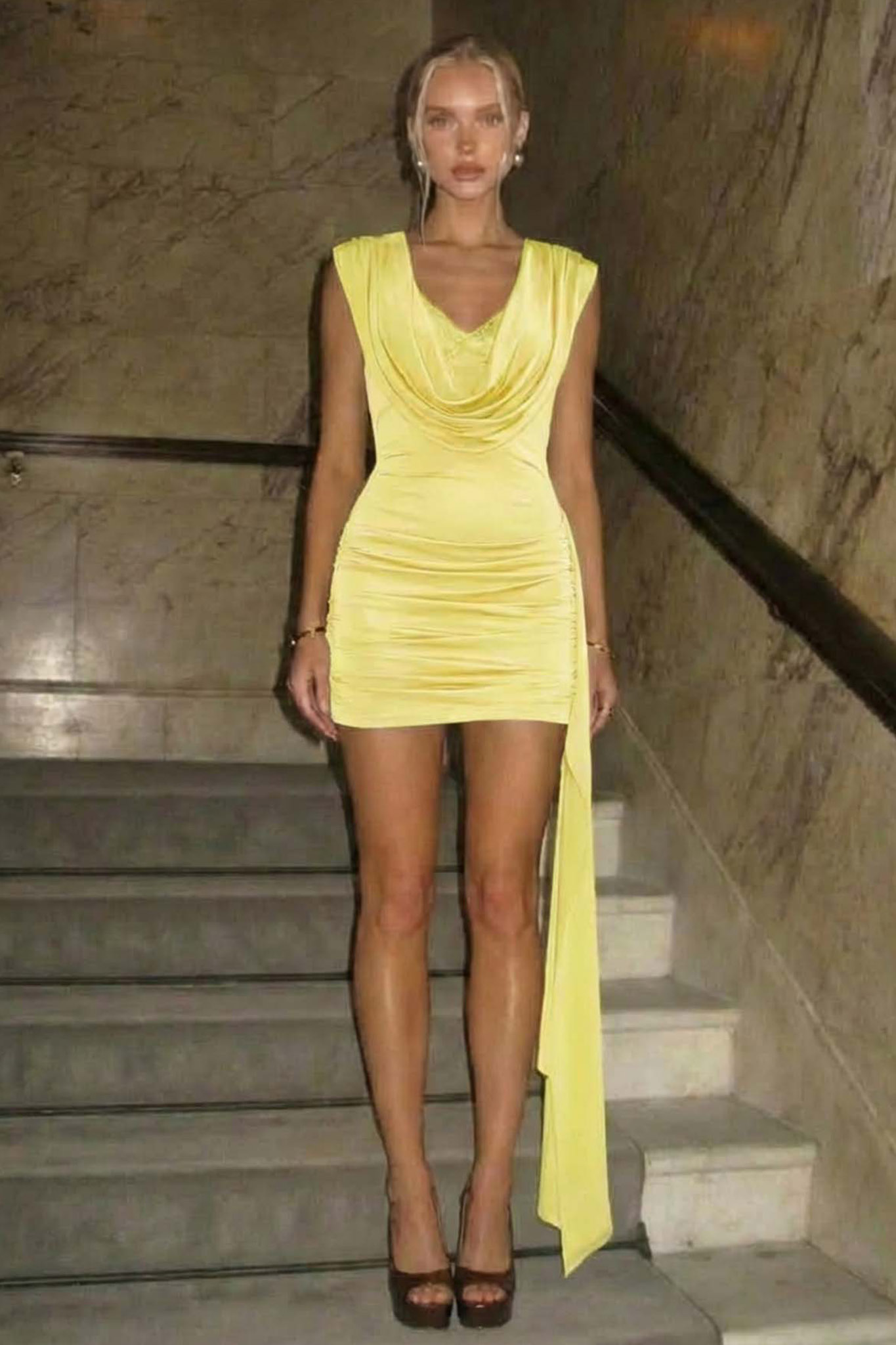 Katniss μίνι φόρεμα κίτρινο Katniss μίνι φόρεμα κίτρινο - Image 1