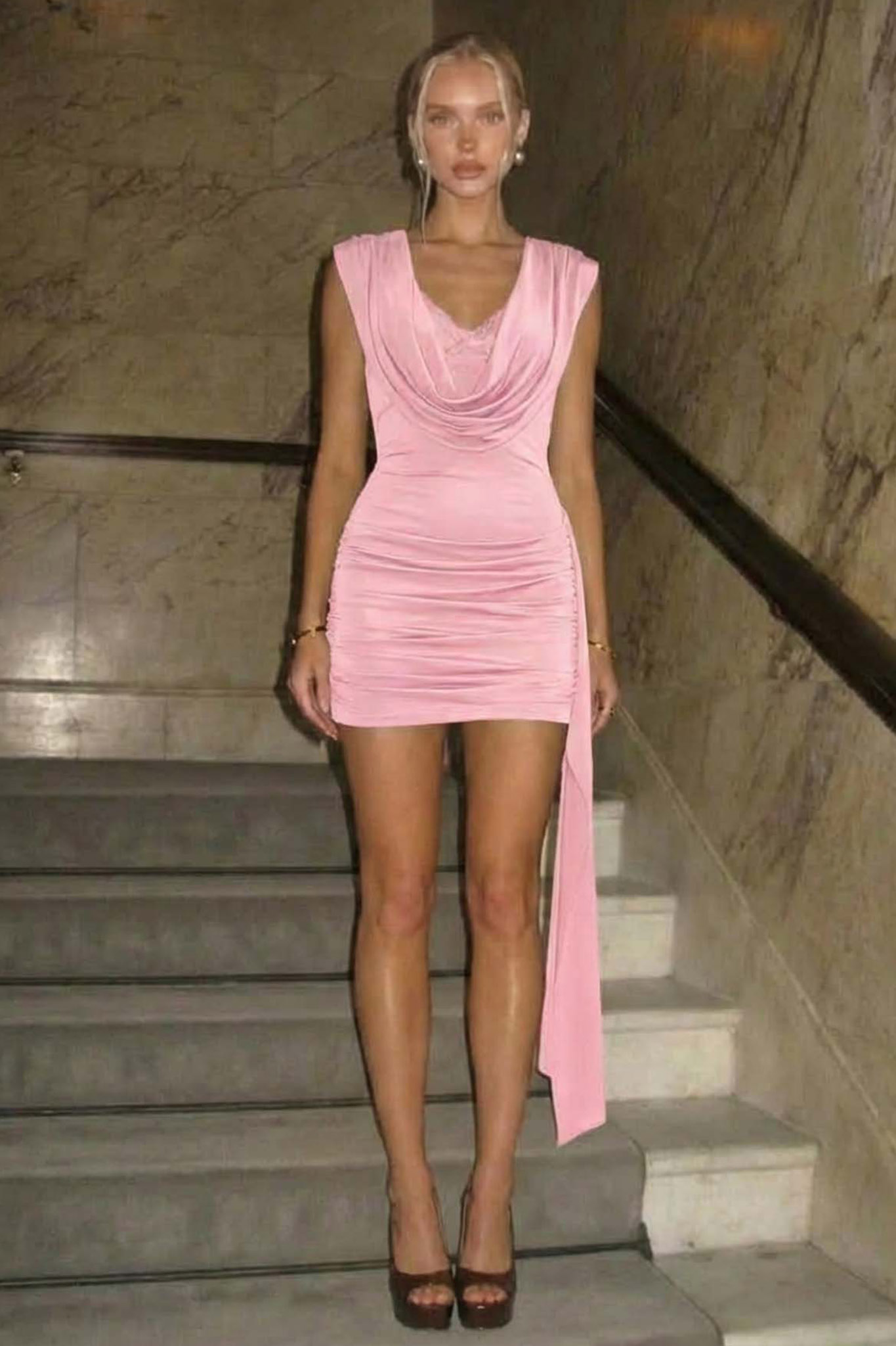 Katniss μίνι φόρεμα ροζ Katniss μίνι φόρεμα ροζ - Image 1