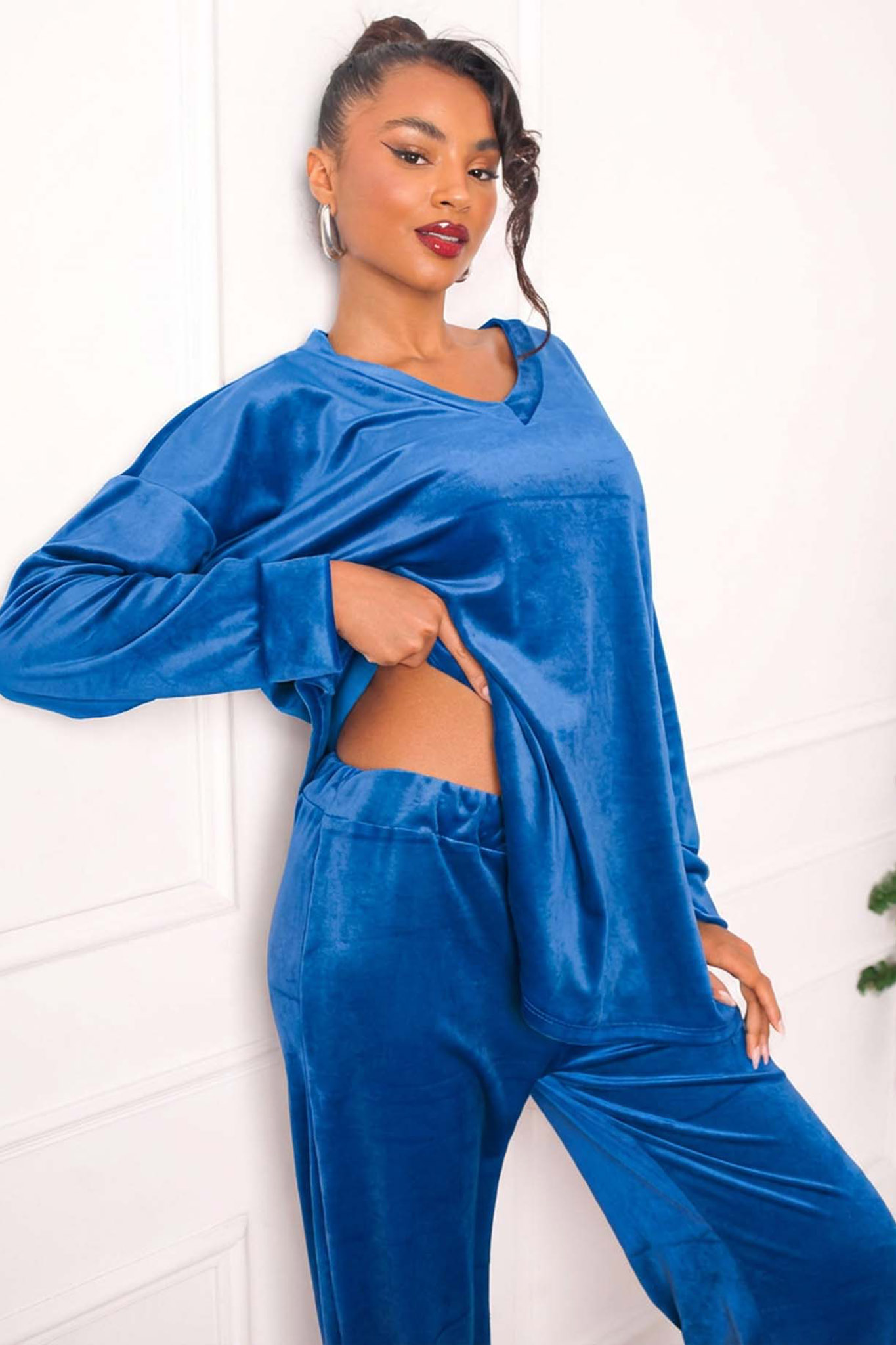 Novelis βελούδινο σετ μπλούζα-παντελόνι μπλε σκούρο Novelis βελούδινο σετ μπλούζα-παντελόνι μπλε σκούρο - Image 1