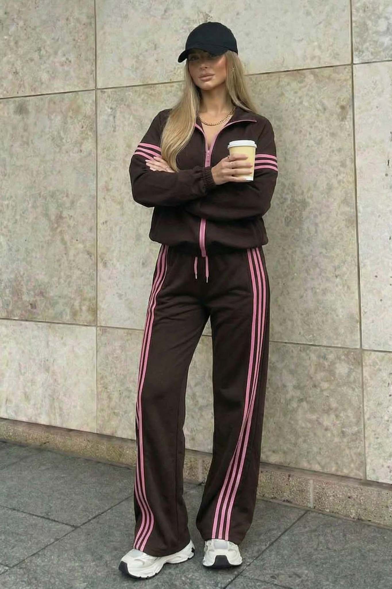 Run σετ φόρμα φούτερ με παντελόνι καφέ Run σετ φόρμα φούτερ με παντελόνι καφέ - Image 1