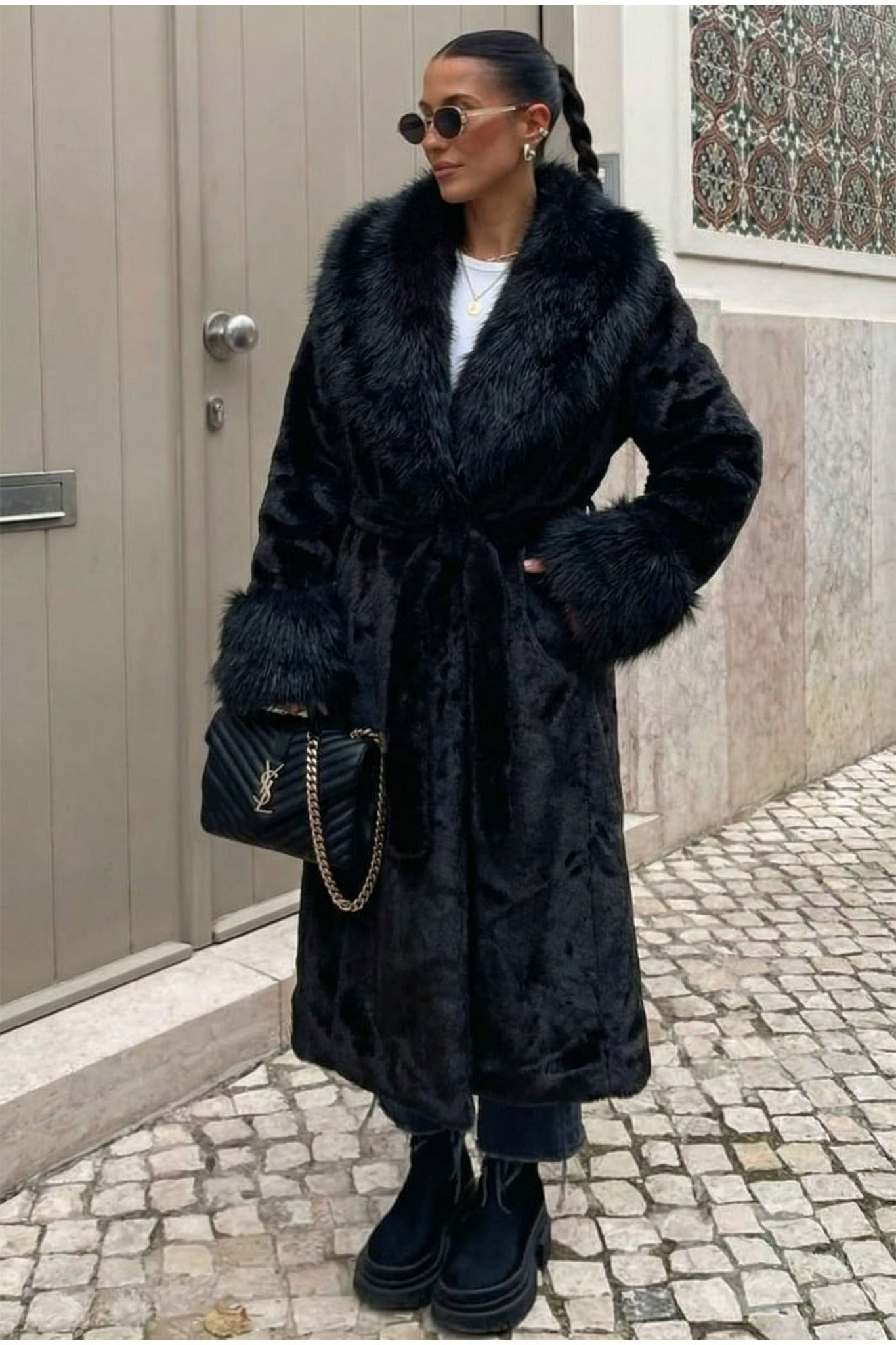 Subira γούνα με ζώνη μαύρο Subira γούνα με ζώνη μαύρο - Image 1