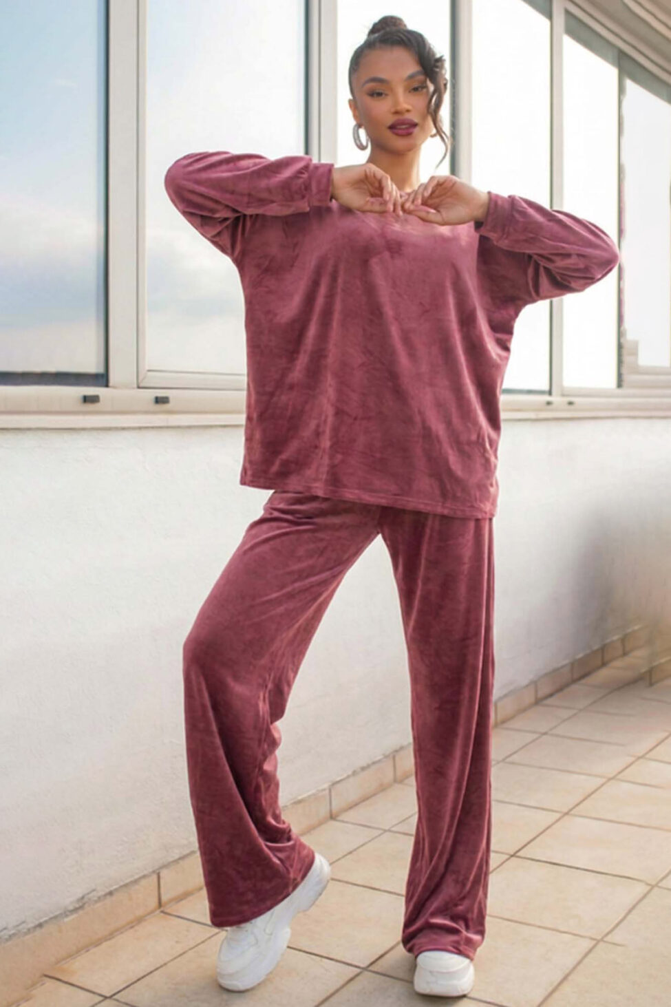 Vessaro σετ μπλούζα-παντελόνι με βελούδινη υφή σάπιο μήλο - Image 2