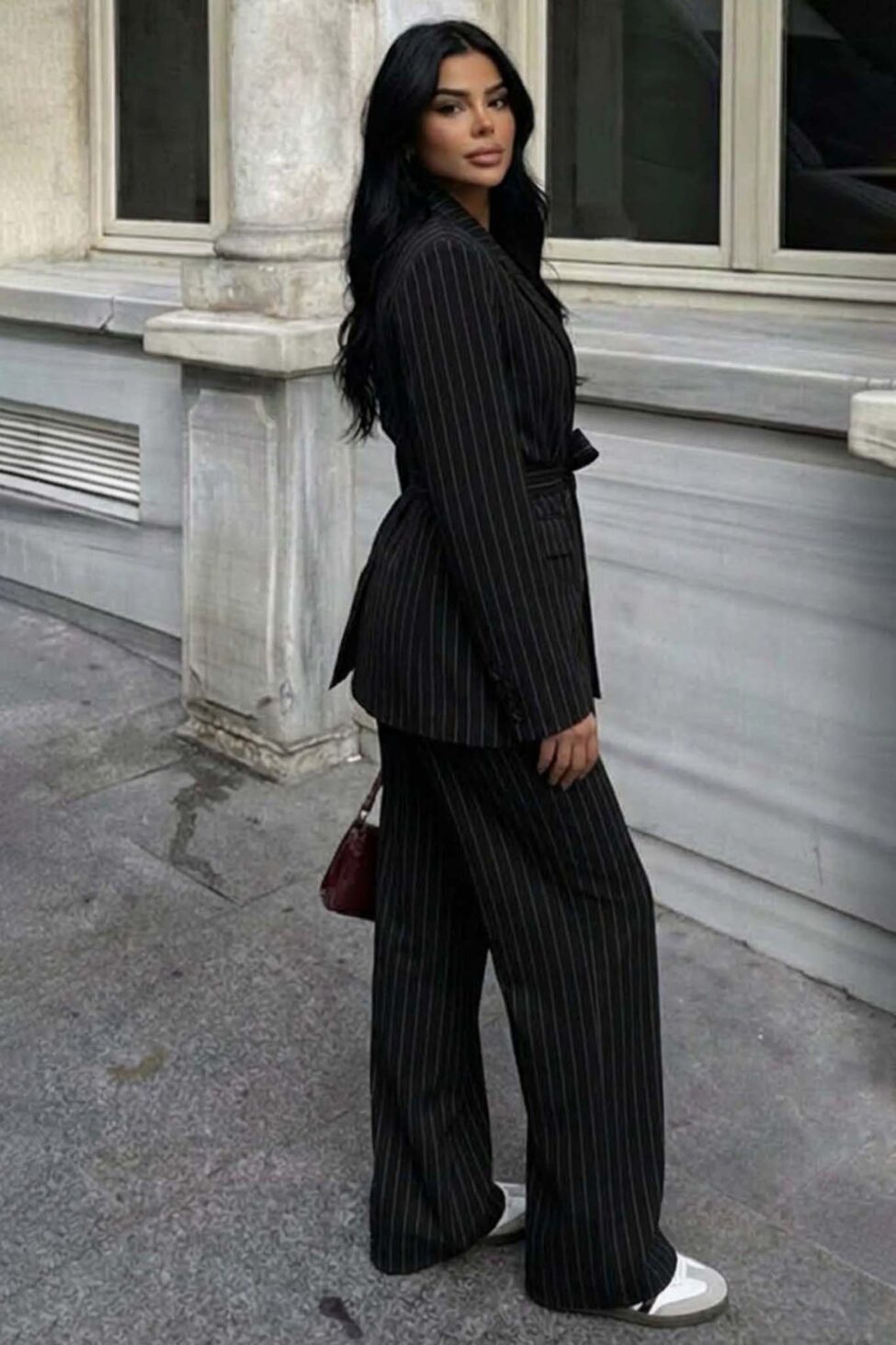 Victoria σετ ριγέ σακάκι με παντελόνι μαύρο - Image 2