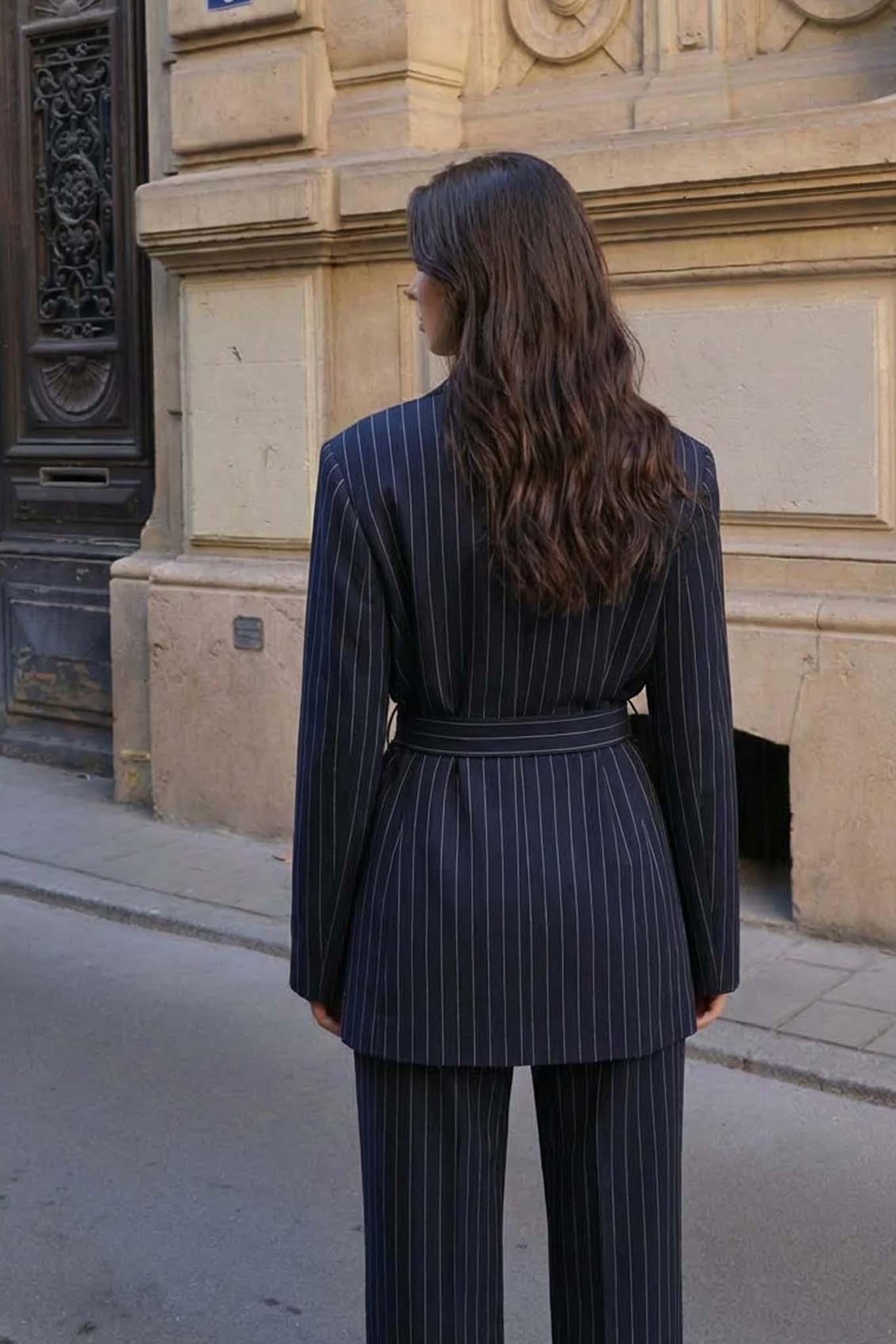 Victoria σετ ριγέ σακάκι με παντελόνι μπλε Victoria σετ ριγέ σακάκι με παντελόνι μπλε - Image 1